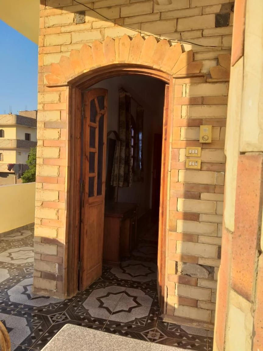 One Love Guesthouse & Restaurant Luxor Exterior photo
