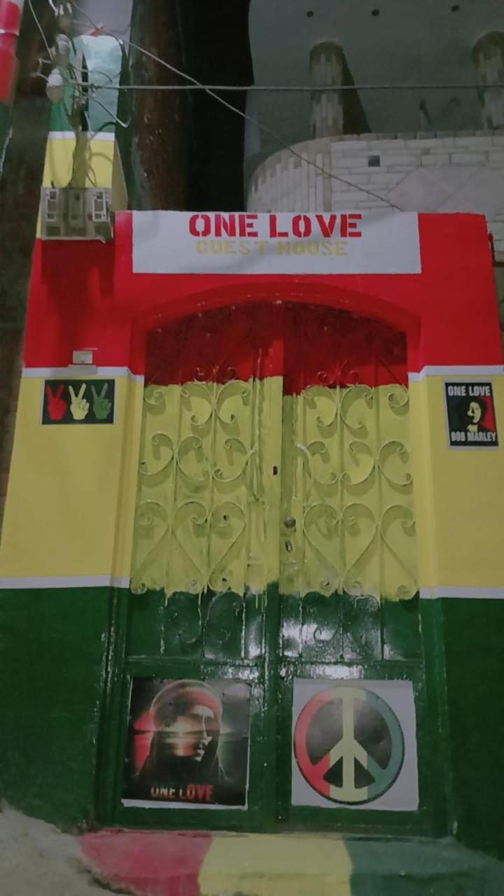 One Love Guesthouse & Restaurant Luxor Exterior photo